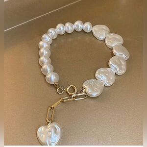 Elegant Pearl Heart Bracelet